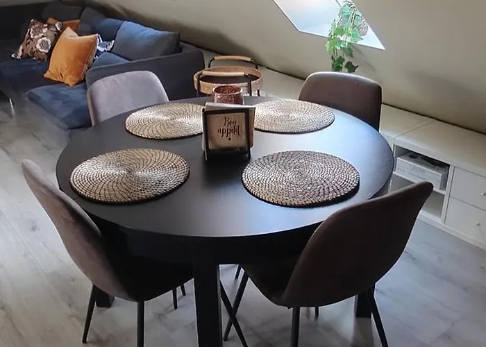 Cozy Loft Located In Charming Sandviken 아파트